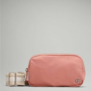 Lululemon Everywhere Crossbody Bag